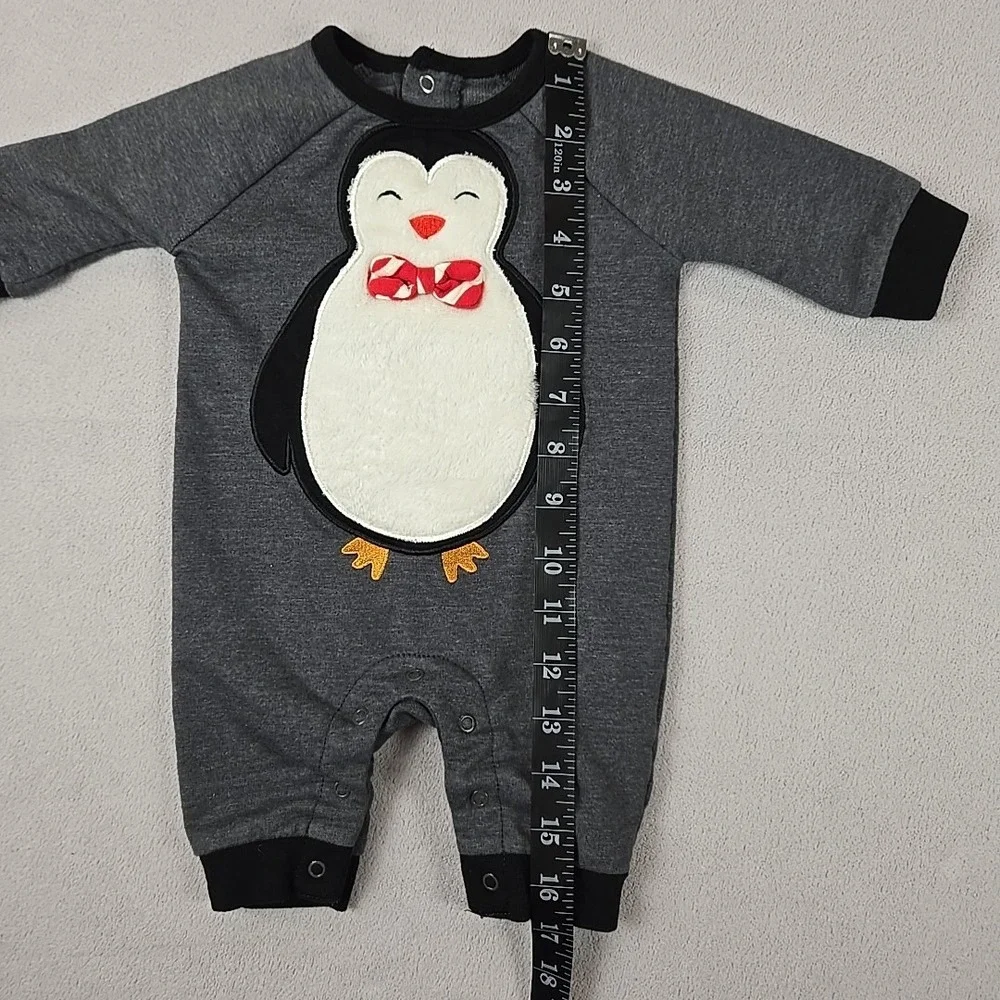 Holiday Time Baby Penguin Romper 0–3 Months Gray Long Sleeve Christmas‎ Outfit